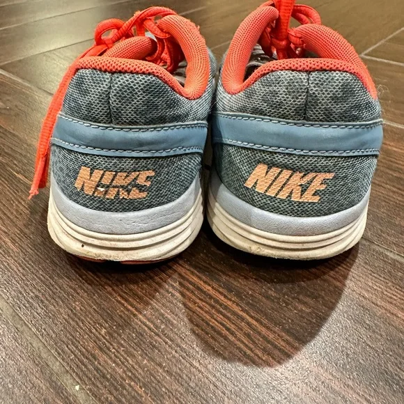 Nike sneakers - Picture 6 of 6